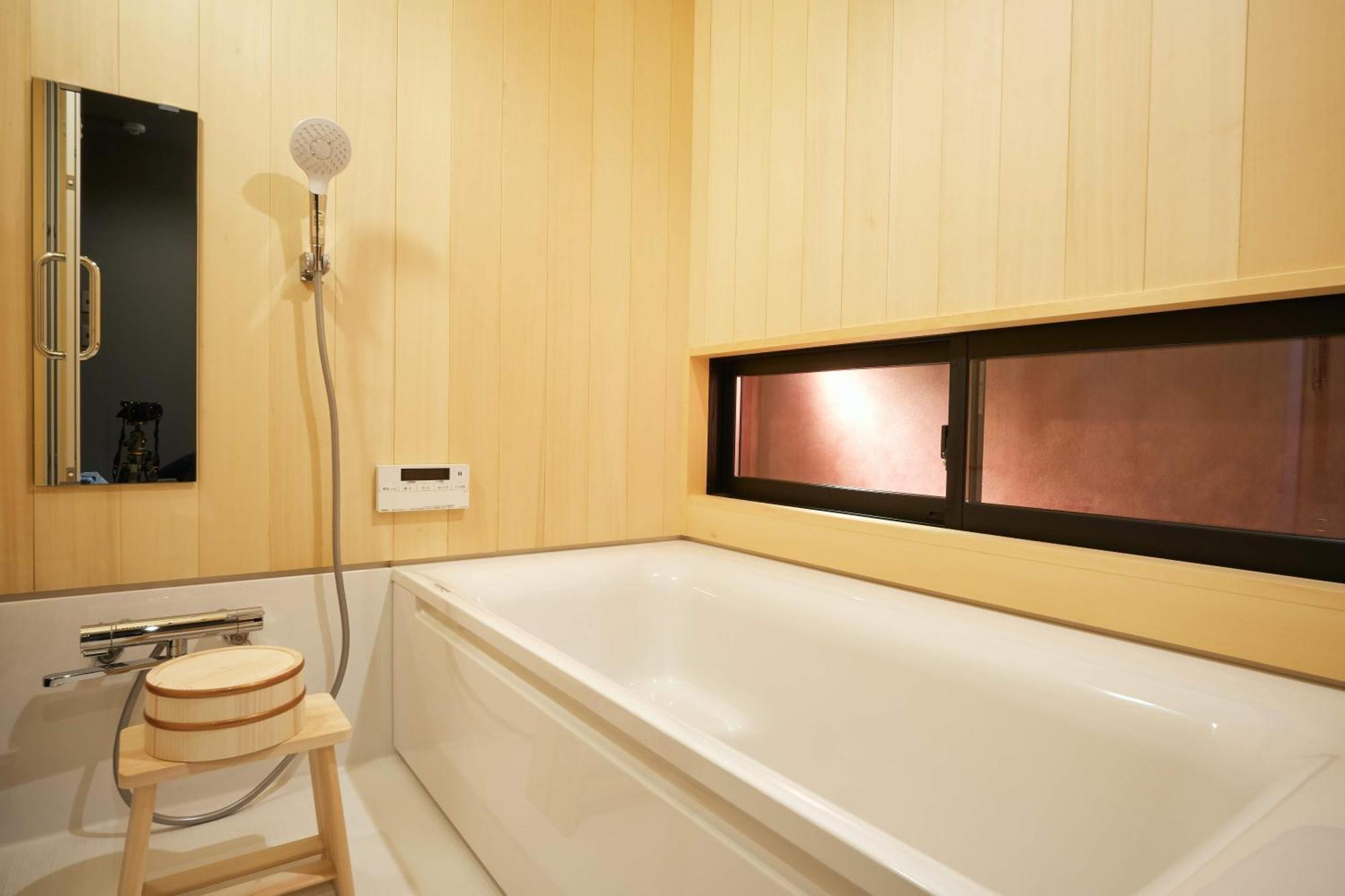 Отель Bed And Craft Nanto Экстерьер фото